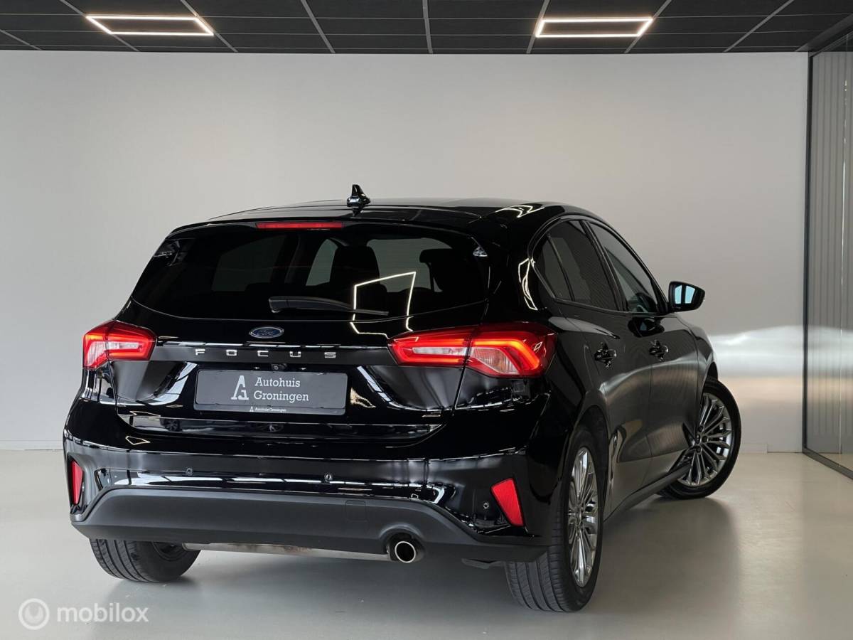 Ford Focus Ford Focus 1.0 EcoBoost Titanium Business | B&O | ACC | Trekhaak | Distributieriem Vervangen