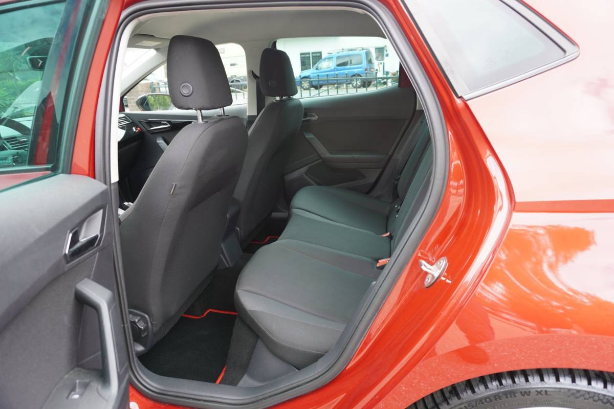 SEAT Ibiza Seat Ibiza 1.0 TSI FR Business Intense CarPlay Cruis Pdc Trekhaak