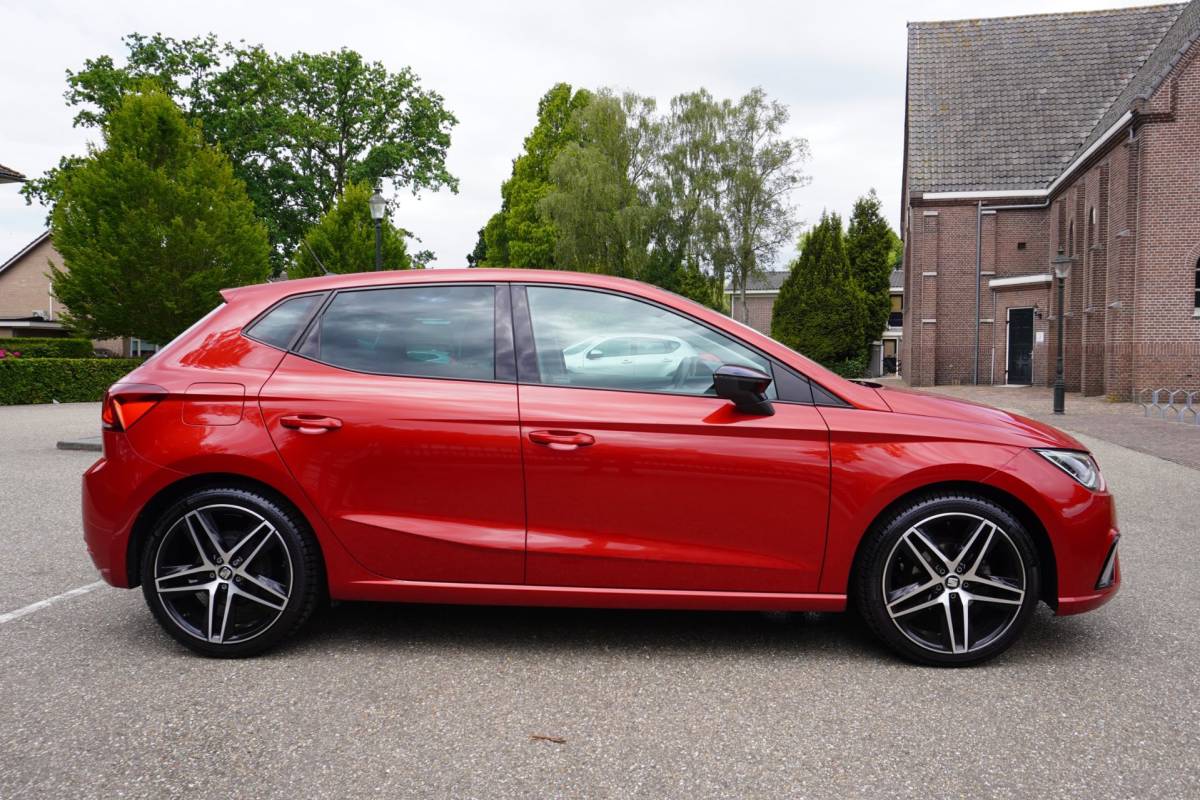 SEAT Ibiza Seat Ibiza 1.0 TSI FR Business Intense CarPlay Cruis Pdc Trekhaak