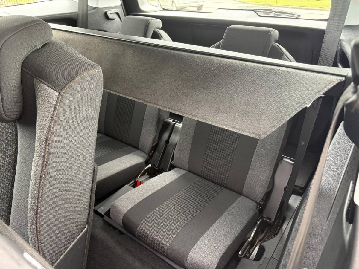 Peugeot 5008 Peugeot 5008 1.2 PureTech Active 1e Eigenaar,D-riem 12-2023,Trekhaak,7 Persoons,6 Bak,Carplay,Clima,Cruise,131pk,Pdc,Dealer Onderhouden,N.A.P,Apk tot 05-2027