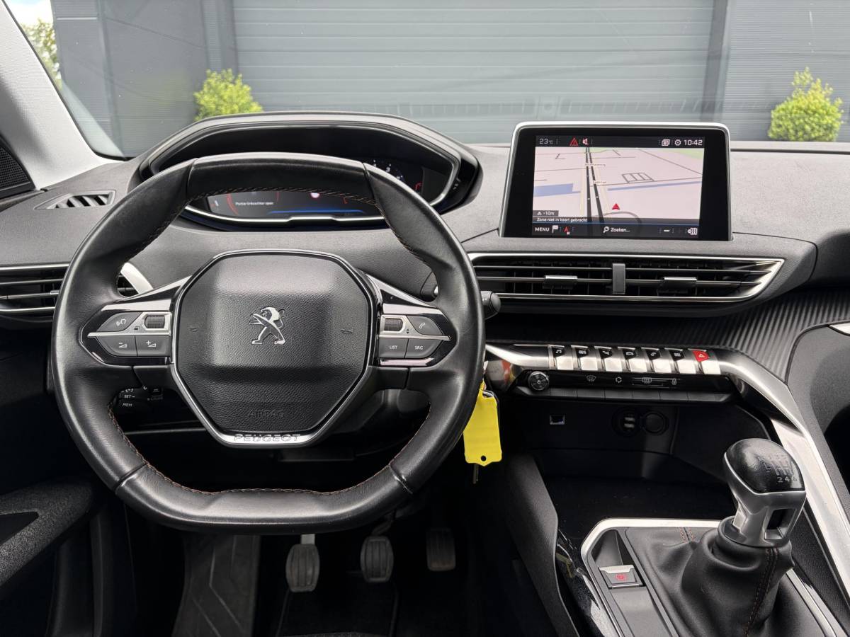 Peugeot 5008 Peugeot 5008 1.2 PureTech Active 1e Eigenaar,D-riem 12-2023,Trekhaak,7 Persoons,6 Bak,Carplay,Clima,Cruise,131pk,Pdc,Dealer Onderhouden,N.A.P,Apk tot 05-2027