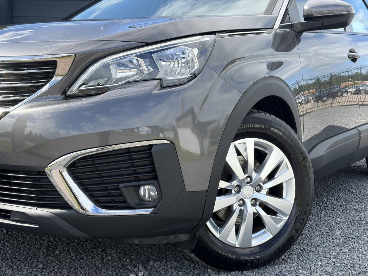 Peugeot 5008 Peugeot 5008 1.2 PureTech Active 1e Eigenaar,D-riem 12-2023,Trekhaak,7 Persoons,6 Bak,Carplay,Clima,Cruise,131pk,Pdc,Dealer Onderhouden,N.A.P,Apk tot 05-2027
