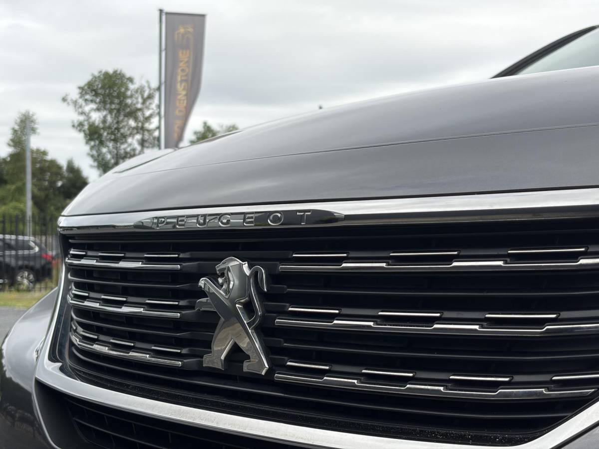 Peugeot 5008 Peugeot 5008 1.2 PureTech Active 1e Eigenaar,D-riem 12-2023,Trekhaak,7 Persoons,6 Bak,Carplay,Clima,Cruise,131pk,Pdc,Dealer Onderhouden,N.A.P,Apk tot 05-2027