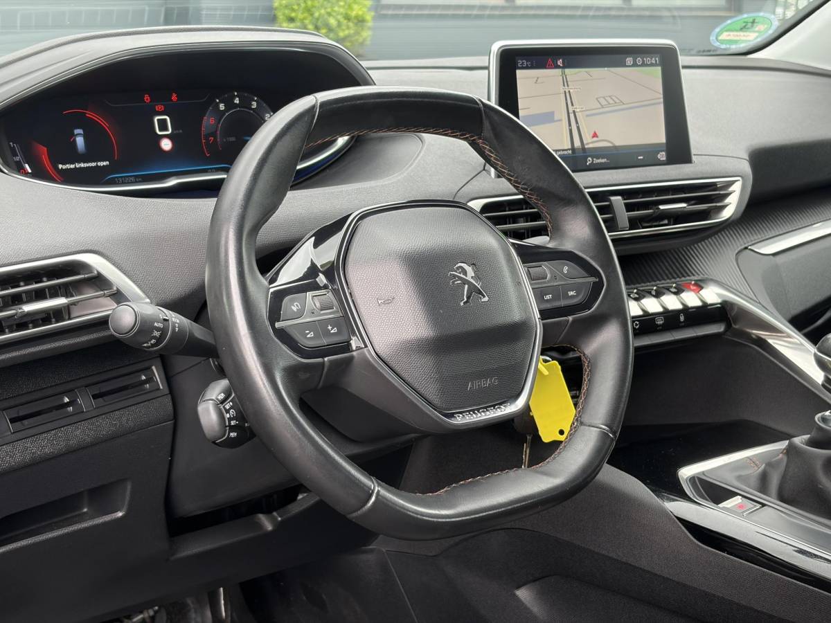 Peugeot 5008 Peugeot 5008 1.2 PureTech Active 1e Eigenaar,D-riem 12-2023,Trekhaak,7 Persoons,6 Bak,Carplay,Clima,Cruise,131pk,Pdc,Dealer Onderhouden,N.A.P,Apk tot 05-2027