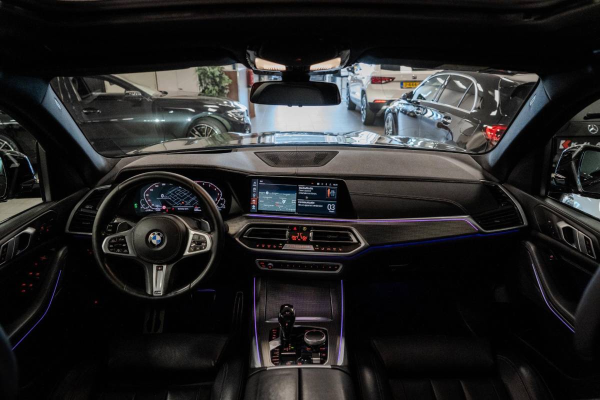 BMW X5 BMW X5 xDrive45e Executive M-Sport Laser|Pano|Memory|360º|Leder|Luchtvering
