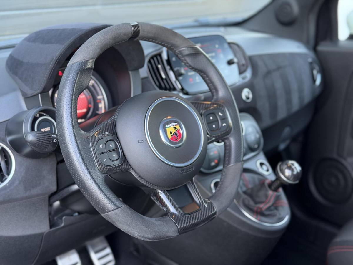 Abarth 695 Abarth 695 1.4 T-Jet Esseesse UNIEK!|180PK|Sabelt|Akrapovic