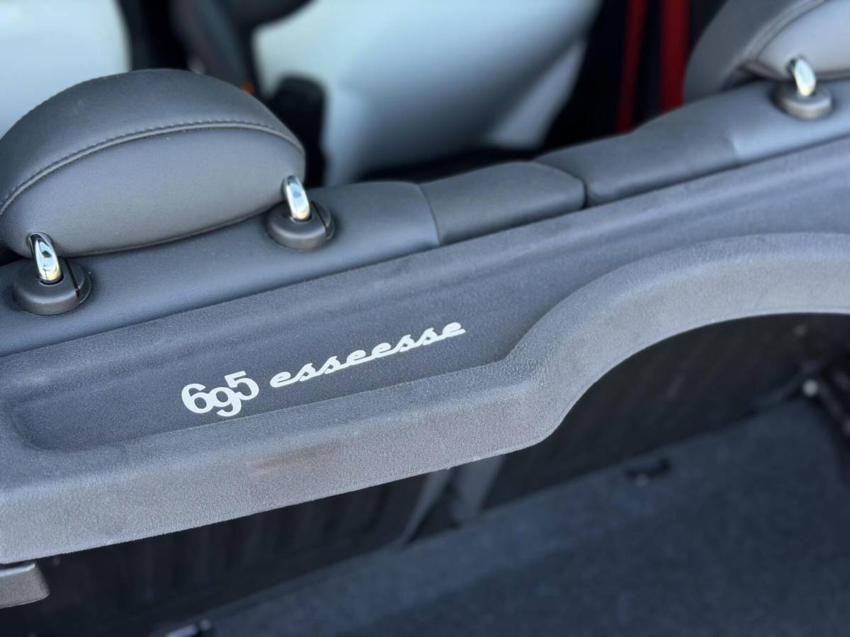 Abarth 695 Abarth 695 1.4 T-Jet Esseesse UNIEK!|180PK|Sabelt|Akrapovic