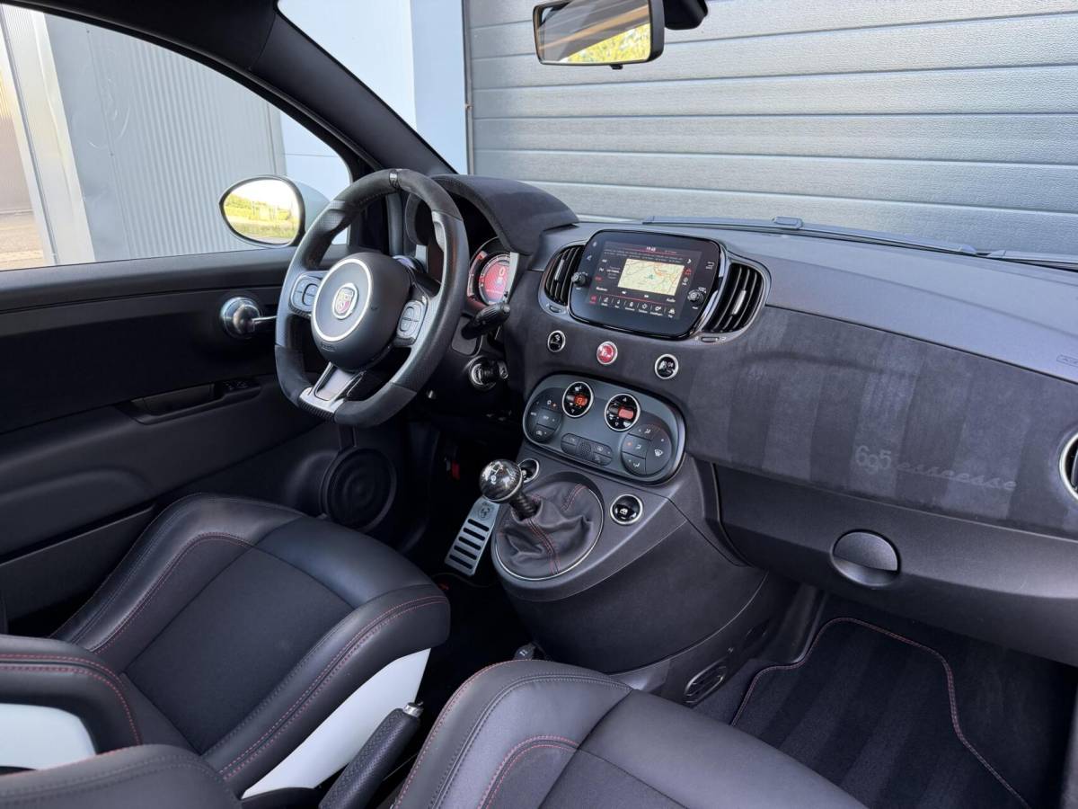 Abarth 695 Abarth 695 1.4 T-Jet Esseesse UNIEK!|180PK|Sabelt|Akrapovic