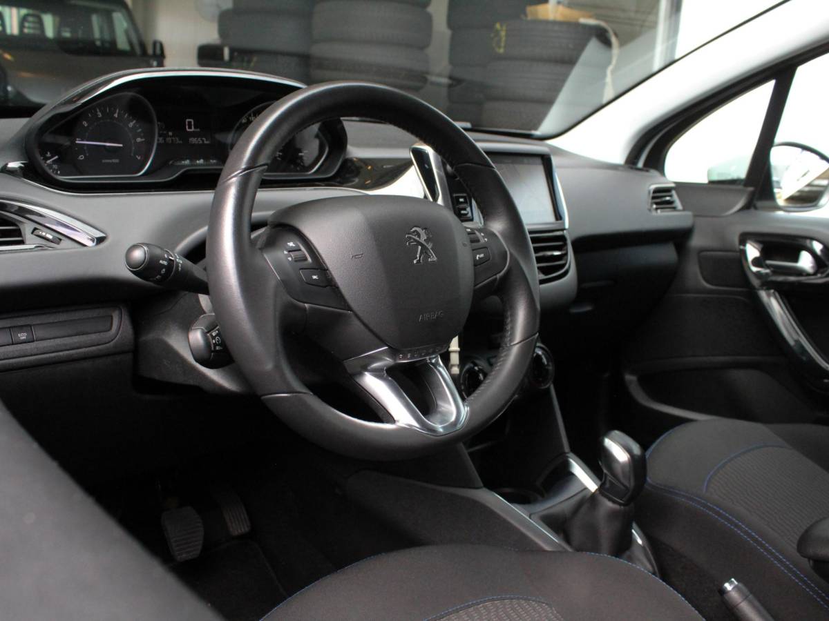 Peugeot 208 Peugeot 208 1.2 PureTech Signature | Airco | Navi | Park sens | Lm-Velgen