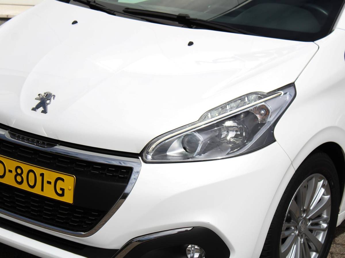 Peugeot 208 Peugeot 208 1.2 PureTech Signature | Airco | Navi | Park sens | Lm-Velgen