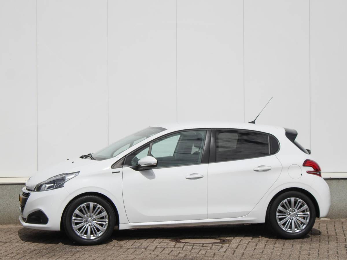 Peugeot 208 Peugeot 208 1.2 PureTech Signature | Airco | Navi | Park sens | Lm-Velgen