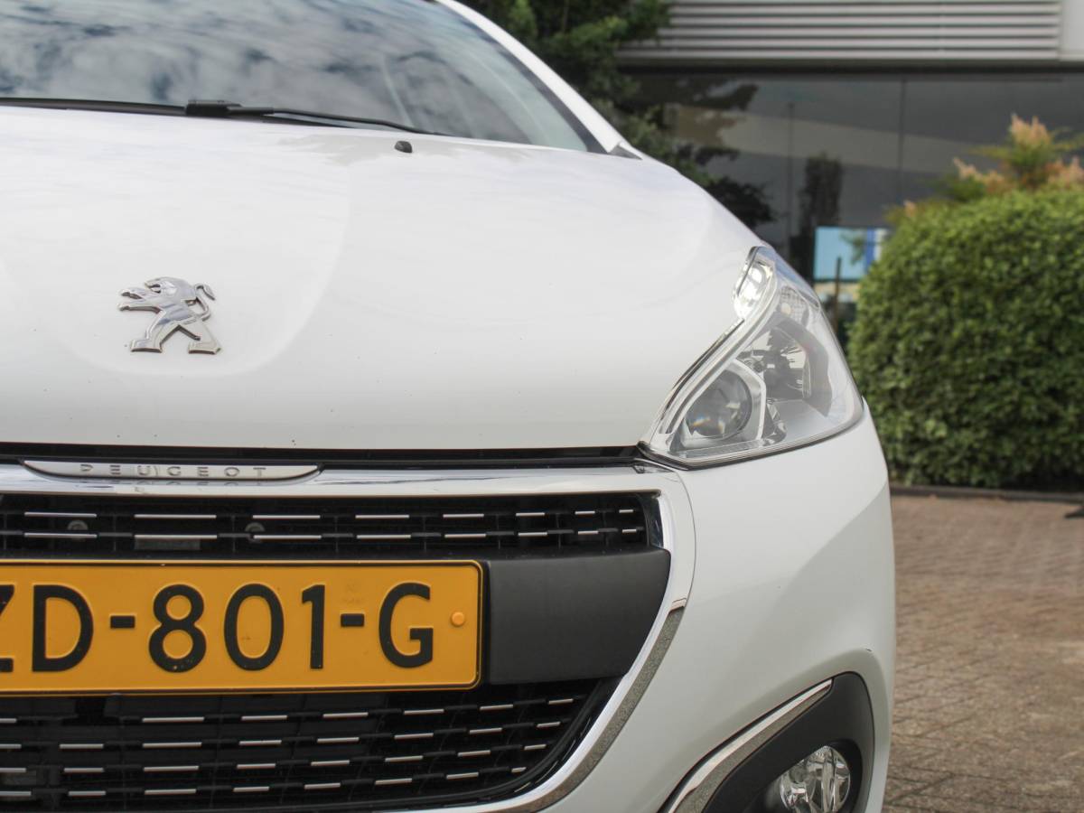 Peugeot 208 Peugeot 208 1.2 PureTech Signature | Airco | Navi | Park sens | Lm-Velgen