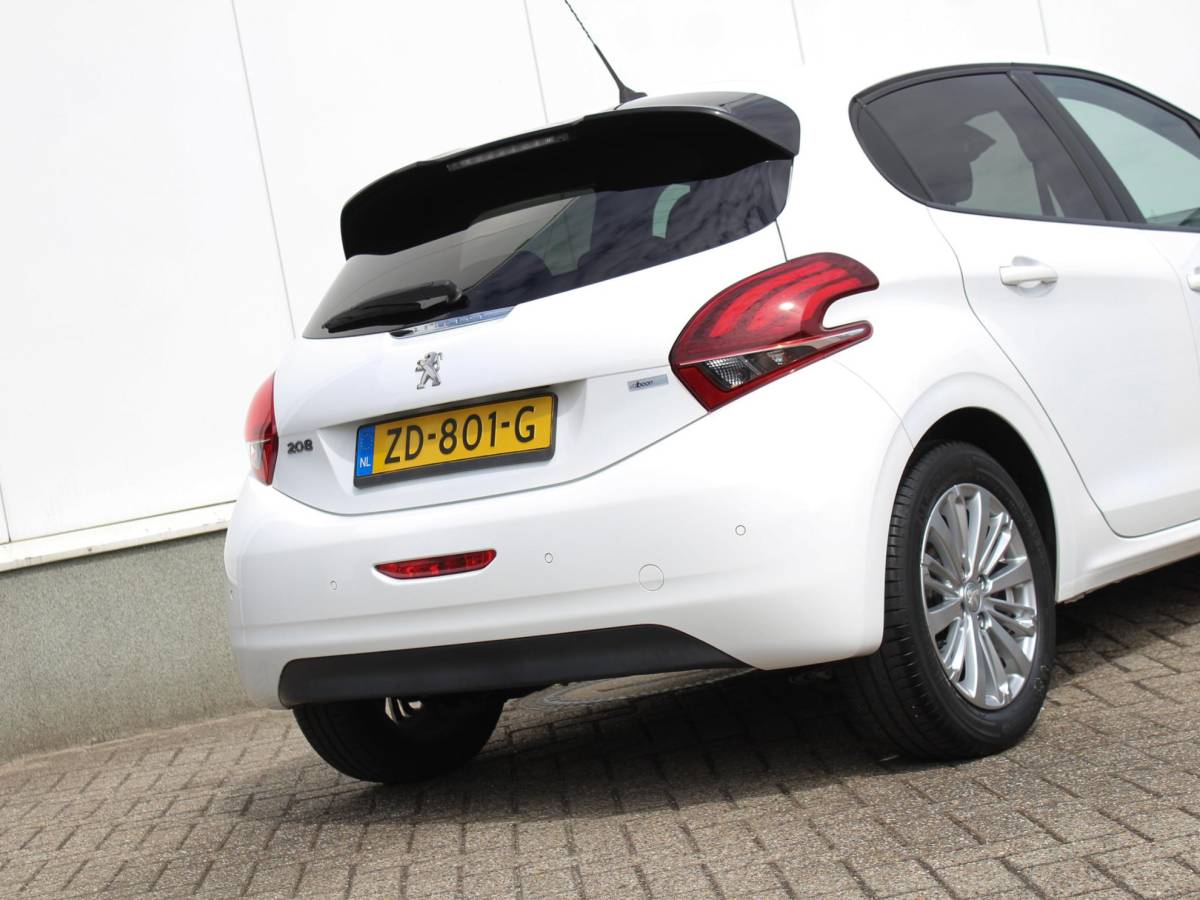 Peugeot 208 Peugeot 208 1.2 PureTech Signature | Airco | Navi | Park sens | Lm-Velgen