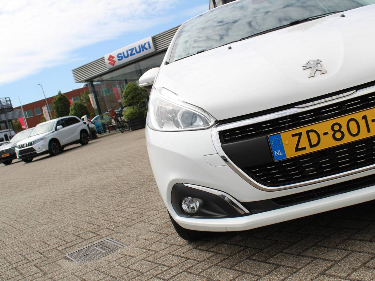Peugeot 208 Peugeot 208 1.2 PureTech Signature | Airco | Navi | Park sens | Lm-Velgen