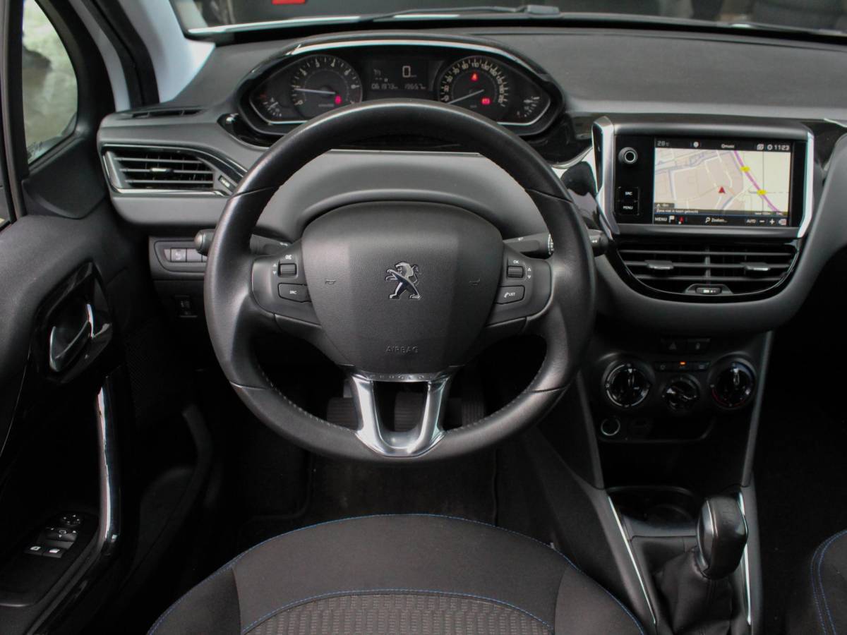 Peugeot 208 Peugeot 208 1.2 PureTech Signature | Airco | Navi | Park sens | Lm-Velgen