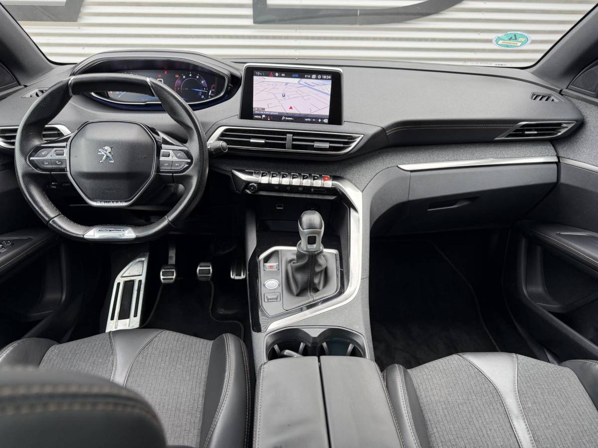 Peugeot 3008 Peugeot 3008 1.2 PureTech GT Line Navi|Pano|Camera|Carplay|Trekhaak|Clima|Cruise|N.A.P|APK tot 02-2027