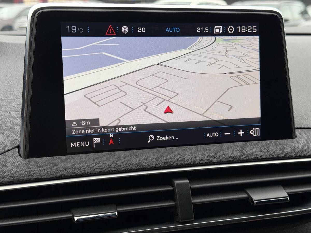 Peugeot 3008 Peugeot 3008 1.2 PureTech GT Line Navi|Pano|Camera|Carplay|Trekhaak|Clima|Cruise|N.A.P|APK tot 02-2027