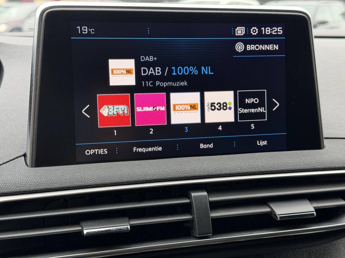 Peugeot 3008 Peugeot 3008 1.2 PureTech GT Line Navi|Pano|Camera|Carplay|Trekhaak|Clima|Cruise|N.A.P|APK tot 02-2027