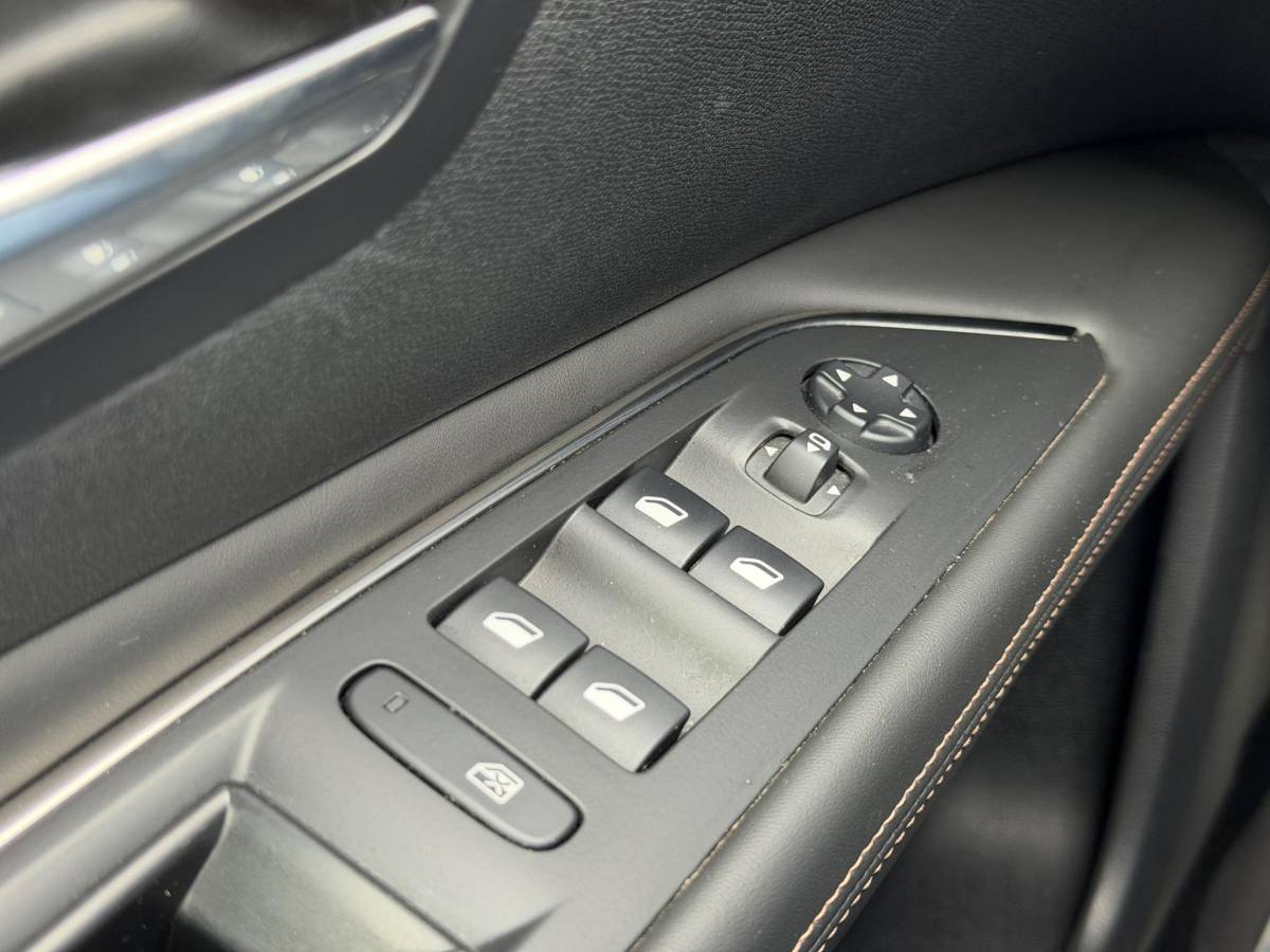 Peugeot 3008 Peugeot 3008 1.2 PureTech GT Line Navi|Pano|Camera|Carplay|Trekhaak|Clima|Cruise|N.A.P|APK tot 02-2027