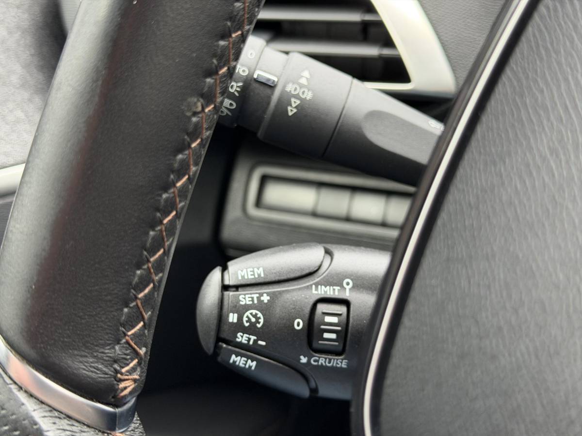 Peugeot 3008 Peugeot 3008 1.2 PureTech GT Line Navi|Pano|Camera|Carplay|Trekhaak|Clima|Cruise|N.A.P|APK tot 02-2027