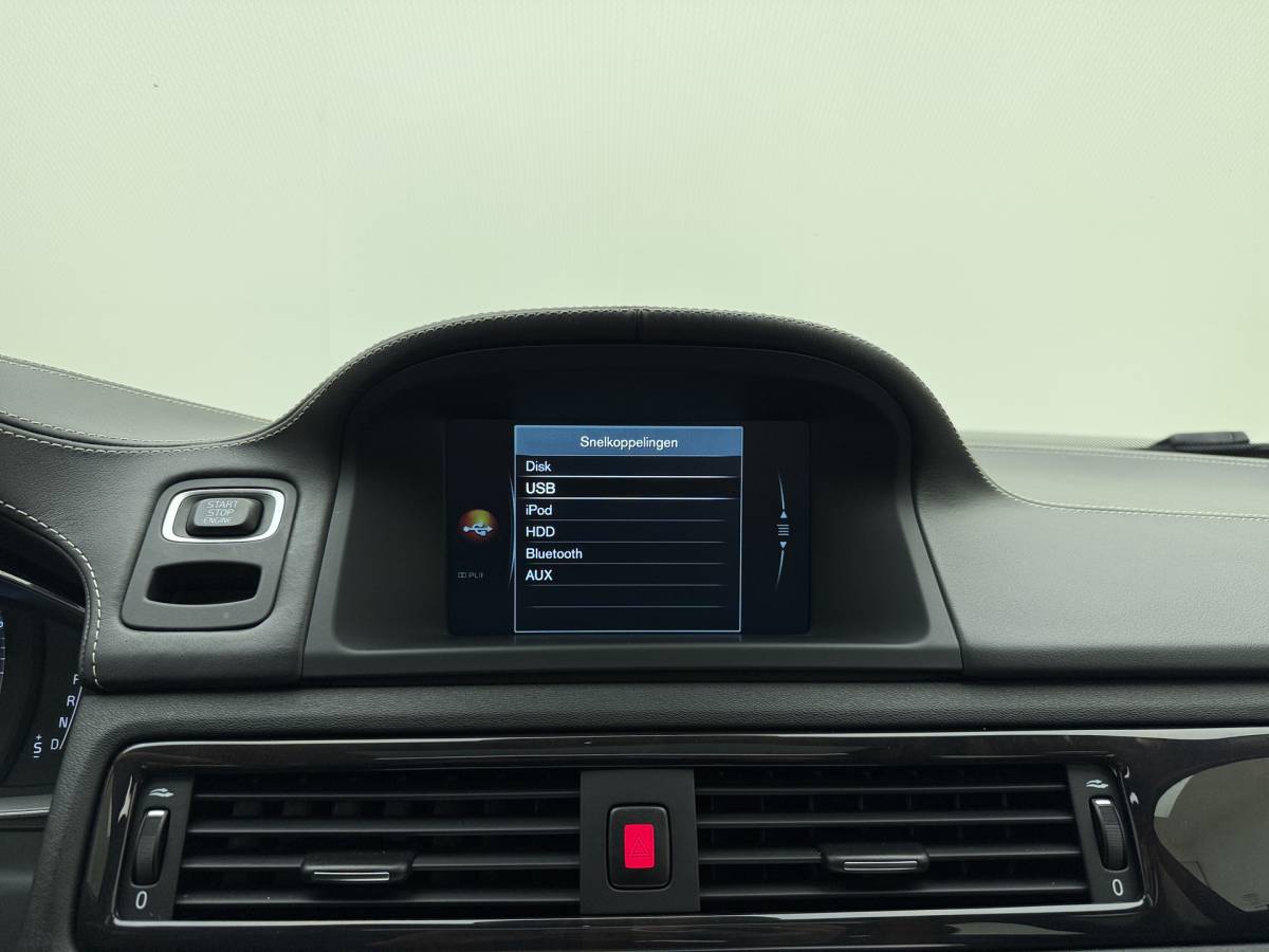 Volvo XC70 Volvo XC70 T5  Polar+ INSCRIPTION / FULL-OPTIONS / ADAPTIVE CRUISE / NIVOMAT / CAMERA / TREKHAAK