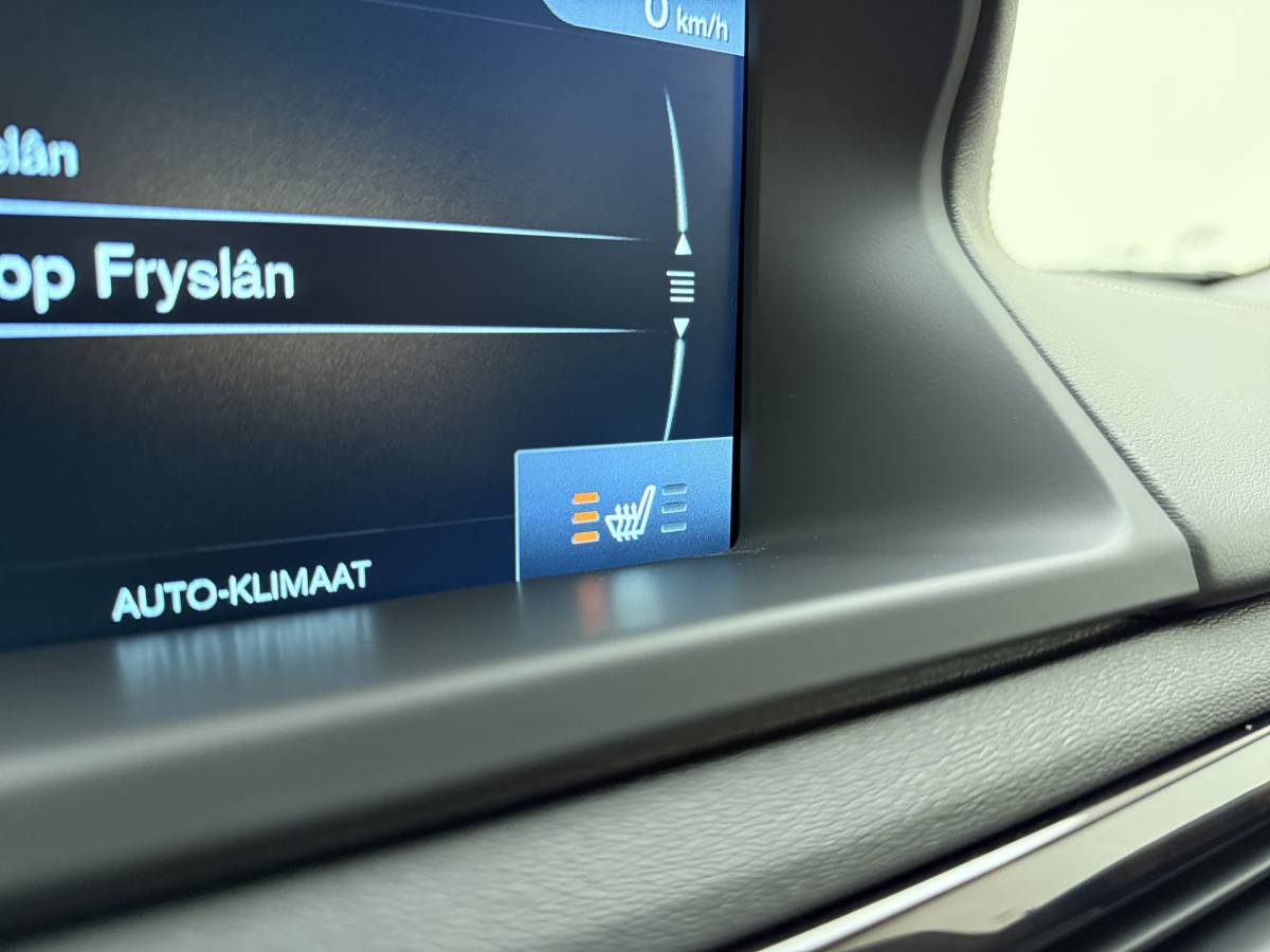 Volvo XC70 Volvo XC70 T5  Polar+ INSCRIPTION / FULL-OPTIONS / ADAPTIVE CRUISE / NIVOMAT / CAMERA / TREKHAAK