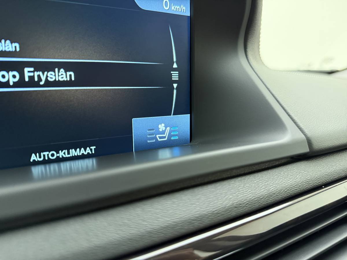 Volvo XC70 Volvo XC70 T5  Polar+ INSCRIPTION / FULL-OPTIONS / ADAPTIVE CRUISE / NIVOMAT / CAMERA / TREKHAAK
