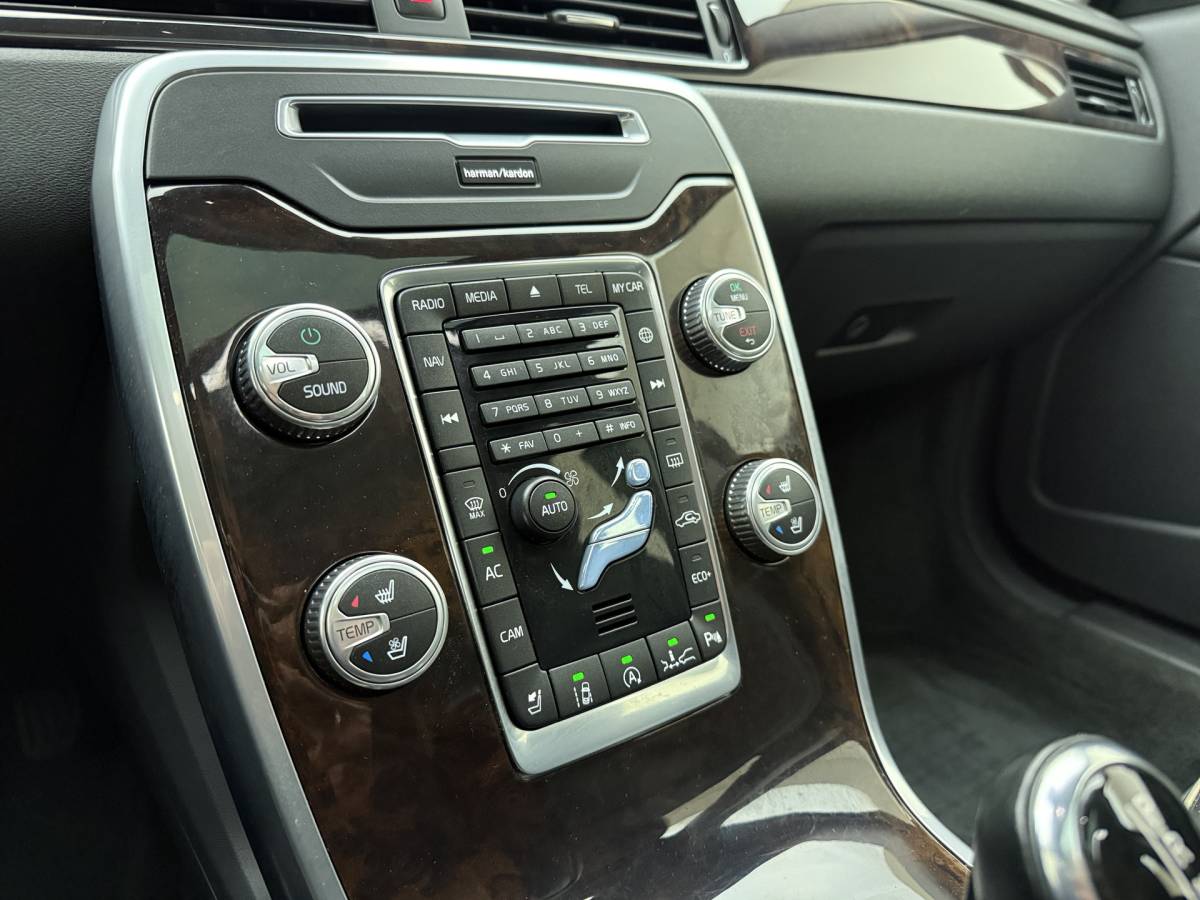 Volvo XC70 Volvo XC70 T5  Polar+ INSCRIPTION / FULL-OPTIONS / ADAPTIVE CRUISE / NIVOMAT / CAMERA / TREKHAAK