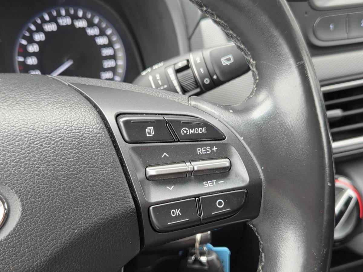 Hyundai Kona Hyundai Kona 1.0T Essence | Airco | Cruise Control | Bluetooth telefoonverbinding | 18” Lichtmetalen velgen | Lane Assist
