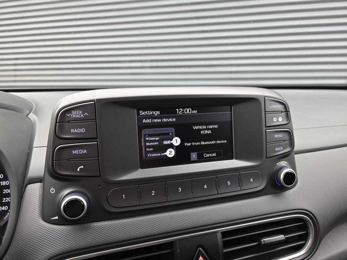 Hyundai Kona Hyundai Kona 1.0T Essence | Airco | Cruise Control | Bluetooth telefoonverbinding | 18” Lichtmetalen velgen | Lane Assist