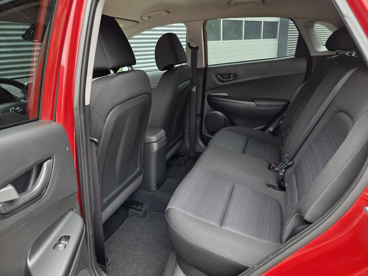 Hyundai Kona Hyundai Kona 1.0T Essence | Airco | Cruise Control | Bluetooth telefoonverbinding | 18” Lichtmetalen velgen | Lane Assist
