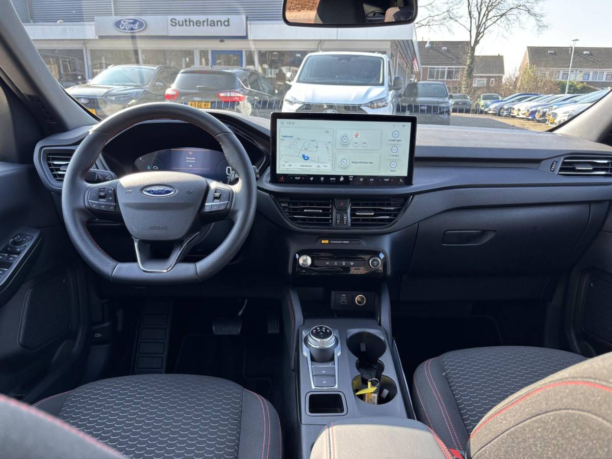 Ford Kuga Ford Kuga 2.5 FHEV ST-Line 190pk | Geen stekker nodig | Winterpack | Sync 4 Navigatie | Apple Carplay/Android auto | Achteruitrijcamera | All Weatherbanden