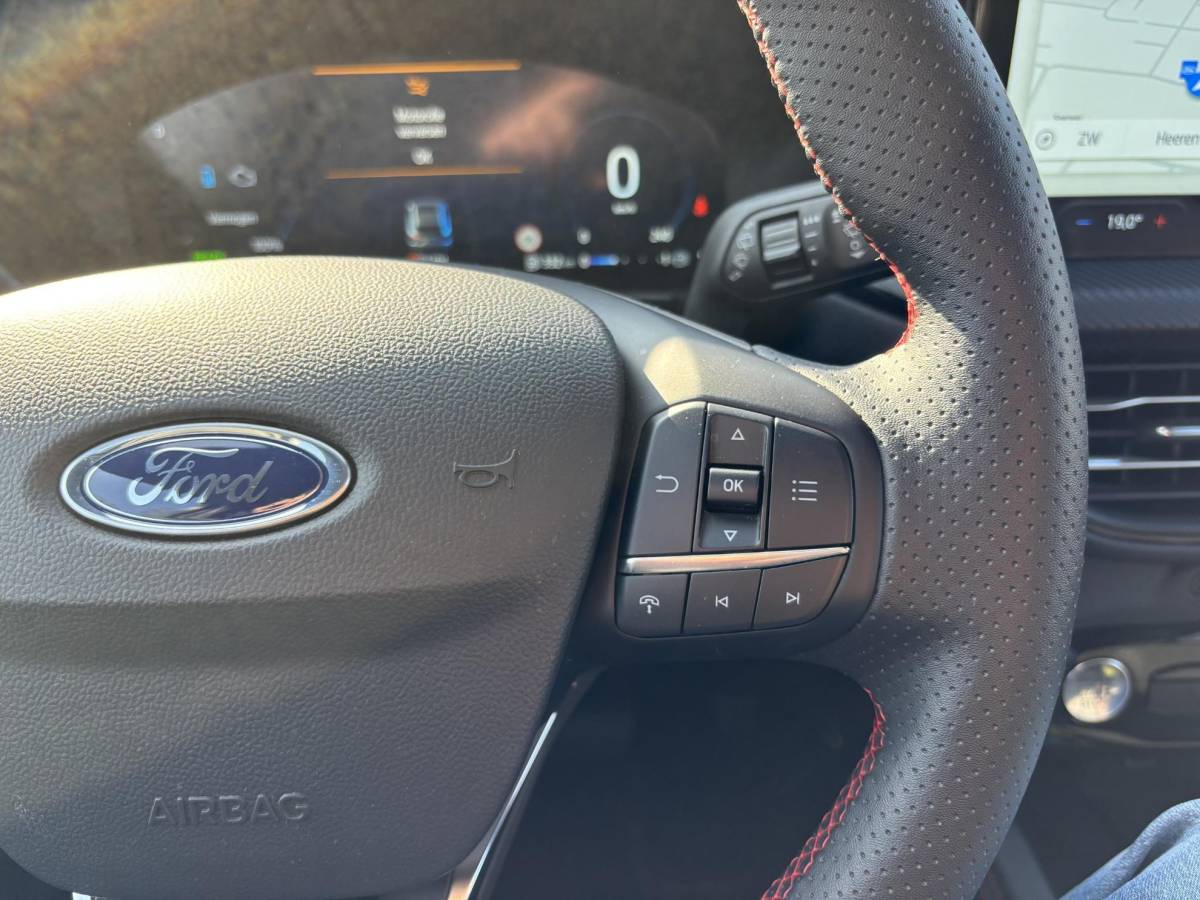 Ford Kuga Ford Kuga 2.5 FHEV ST-Line 190pk | Geen stekker nodig | Winterpack | Sync 4 Navigatie | Apple Carplay/Android auto | Achteruitrijcamera | All Weatherbanden