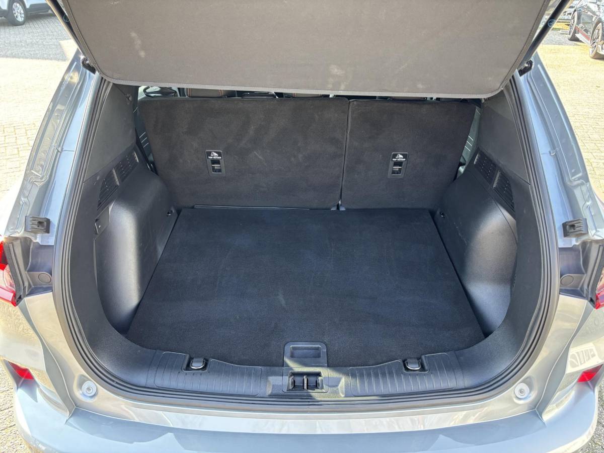 Ford Kuga Ford Kuga 2.5 FHEV ST-Line 190pk | Geen stekker nodig | Winterpack | Sync 4 Navigatie | Apple Carplay/Android auto | Achteruitrijcamera | All Weatherbanden
