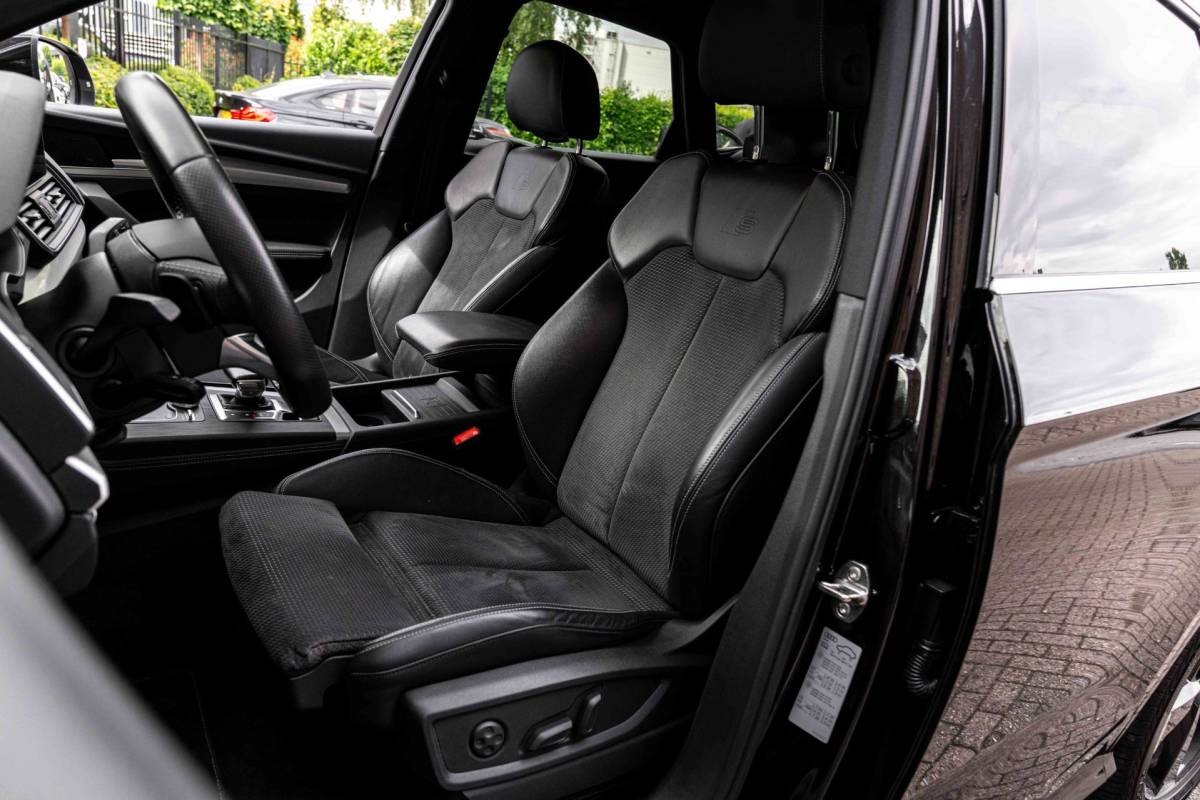 Audi Q5 Audi Q5 50 TFSI e Quattro S Edition 300 PK Virtual Keyless Stoelverwarming Elek.Trekhaak 20”