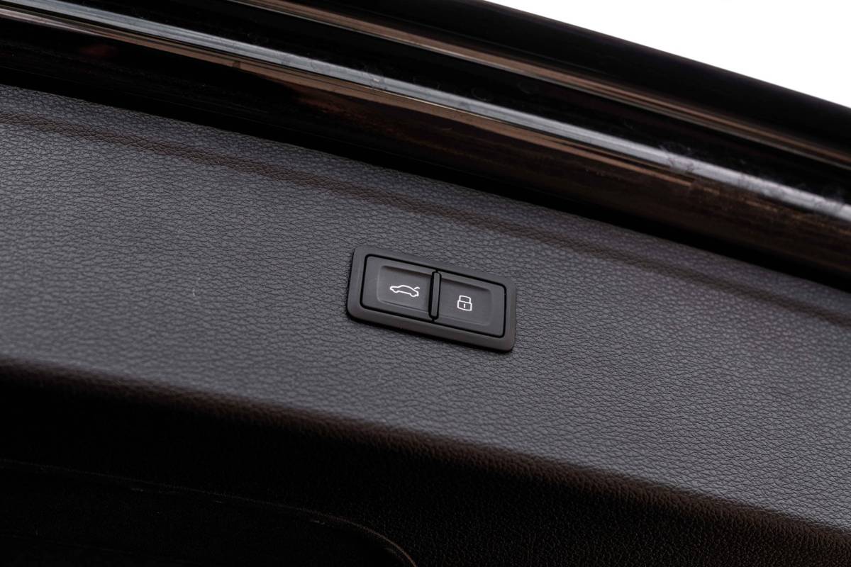 Audi Q5 Audi Q5 50 TFSI e Quattro S Edition 300 PK Virtual Keyless Stoelverwarming Elek.Trekhaak 20”