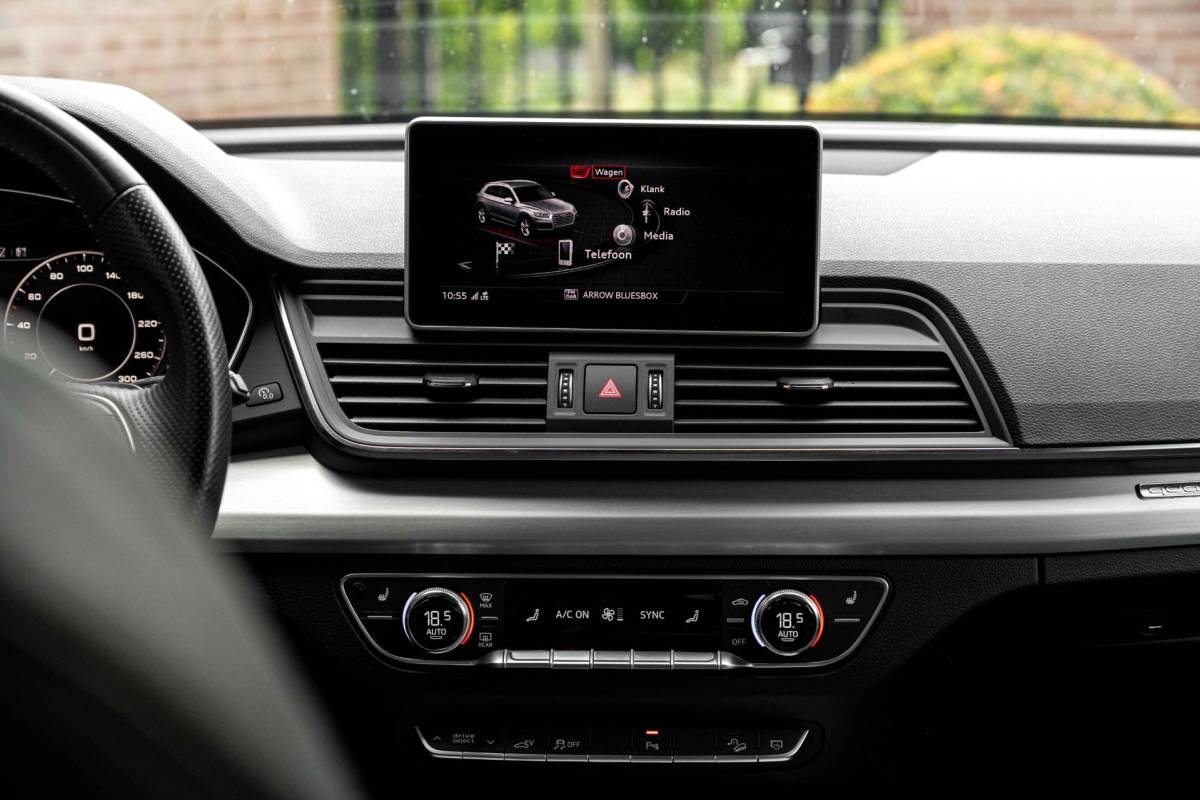 Audi Q5 Audi Q5 50 TFSI e Quattro S Edition 300 PK Virtual Keyless Stoelverwarming Elek.Trekhaak 20”