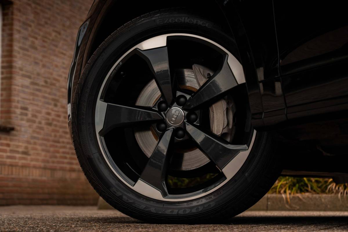 Audi Q5 Audi Q5 50 TFSI e Quattro S Edition 300 PK Virtual Keyless Stoelverwarming Elek.Trekhaak 20”