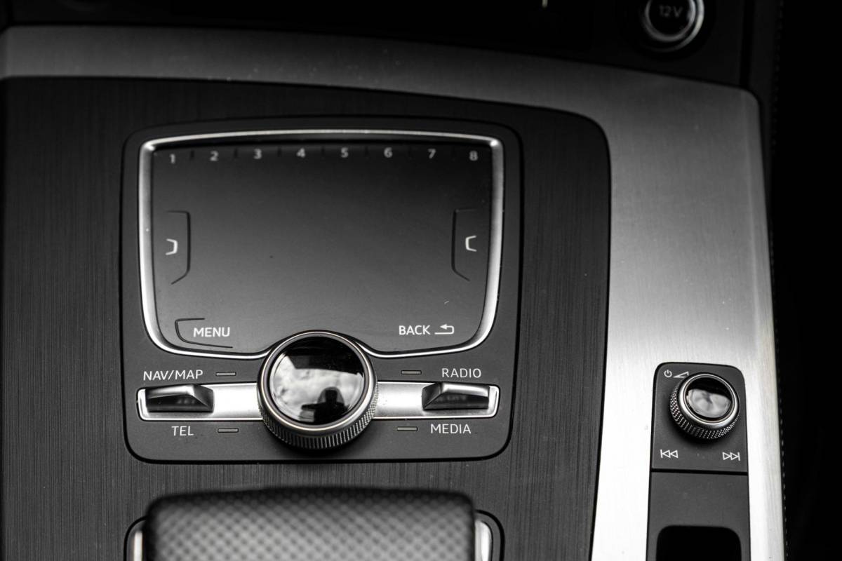 Audi Q5 Audi Q5 50 TFSI e Quattro S Edition 300 PK Virtual Keyless Stoelverwarming Elek.Trekhaak 20”