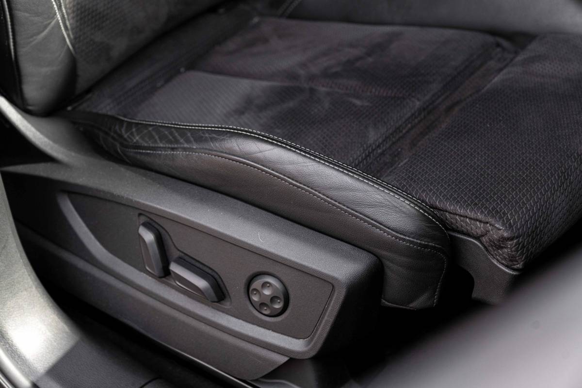 Audi Q5 Audi Q5 50 TFSI e Quattro S Edition 300 PK Virtual Keyless Stoelverwarming Elek.Trekhaak 20”