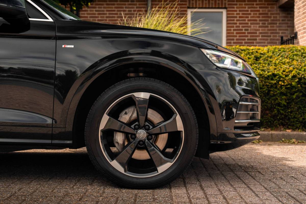 Audi Q5 Audi Q5 50 TFSI e Quattro S Edition 300 PK Virtual Keyless Stoelverwarming Elek.Trekhaak 20”