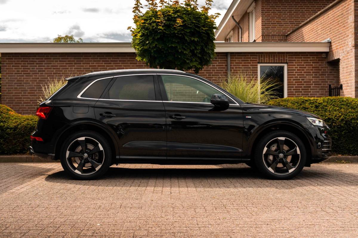 Audi Q5 Audi Q5 50 TFSI e Quattro S Edition 300 PK Virtual Keyless Stoelverwarming Elek.Trekhaak 20”