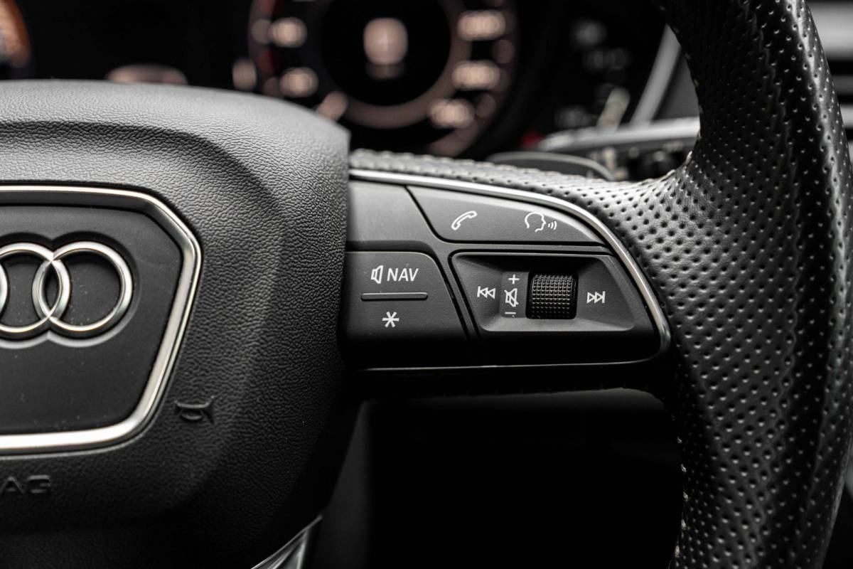 Audi Q5 Audi Q5 50 TFSI e Quattro S Edition 300 PK Virtual Keyless Stoelverwarming Elek.Trekhaak 20”