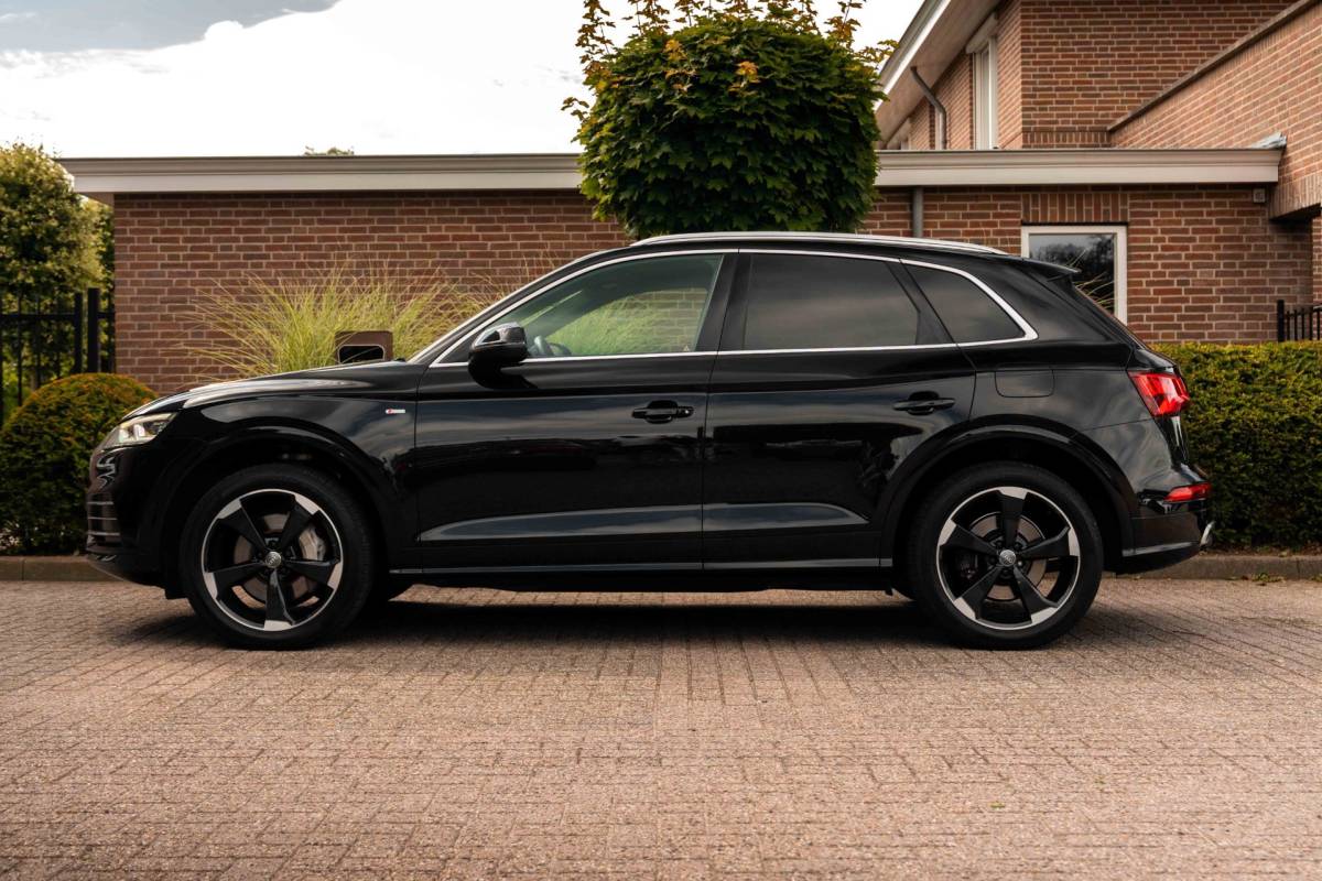 Audi Q5 Audi Q5 50 TFSI e Quattro S Edition 300 PK Virtual Keyless Stoelverwarming Elek.Trekhaak 20”