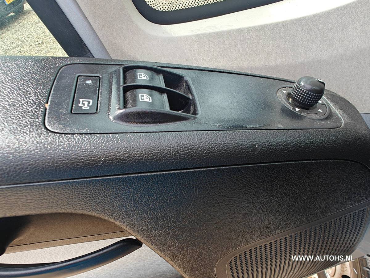 Peugeot Boxer Peugeot Boxer 2.0 BlueHDI L3H2, EURO 6 , LANG , 2x Schuifdeur ,navi ,camera, cruise, Apk maart 2027 , 163 PK