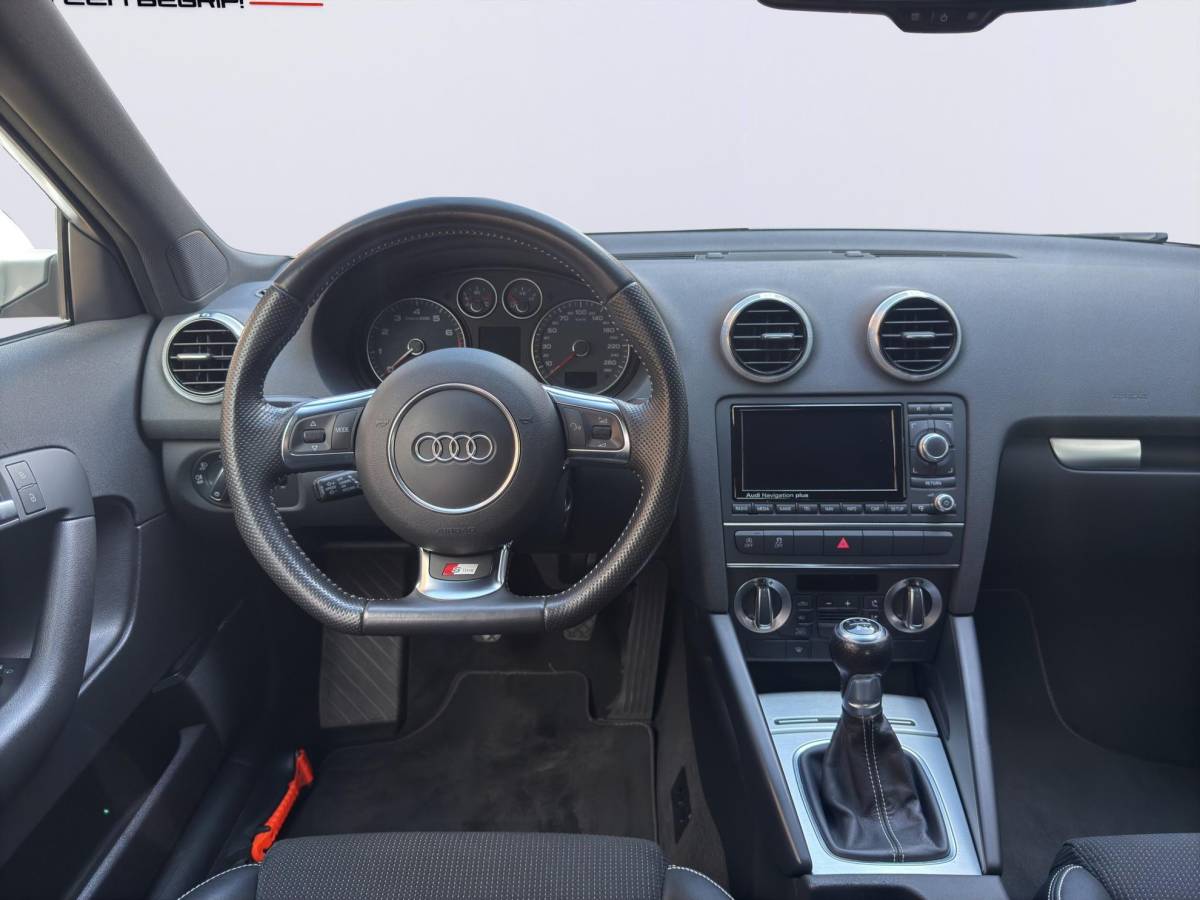 Audi A3 Audi A3 Sportback 1.4 TFSI Ambition Pro Line S /Apple Carplay/Nw. Distributieketting & Koppeling/NL-Auto/BOSE audio/Park. Sens. Achter/Climate & Cruise Control/Xenon licht/Navi/(MET GARANTIE*)