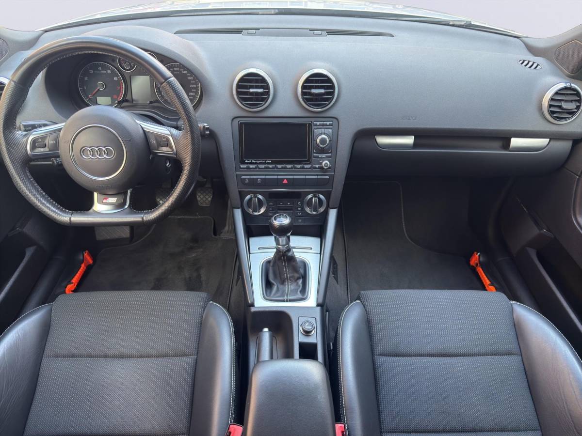 Audi A3 Audi A3 Sportback 1.4 TFSI Ambition Pro Line S /Apple Carplay/Nw. Distributieketting & Koppeling/NL-Auto/BOSE audio/Park. Sens. Achter/Climate & Cruise Control/Xenon licht/Navi/(MET GARANTIE*)