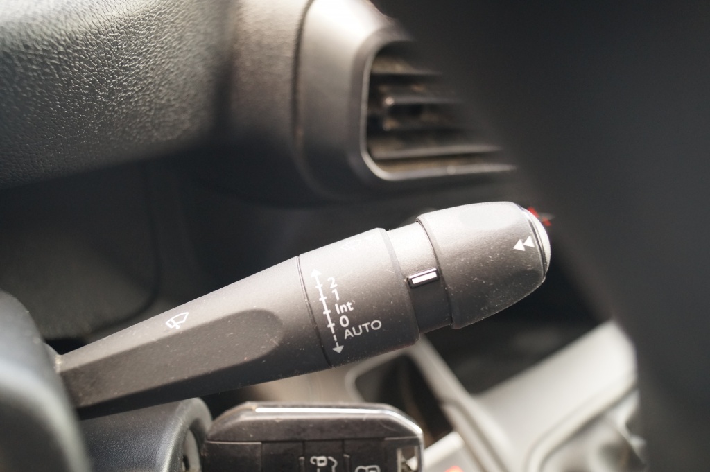 Peugeot Partner Peugeot Partner 1.5 BlueHDI Asphalt -NAVI-CAM-DAB-