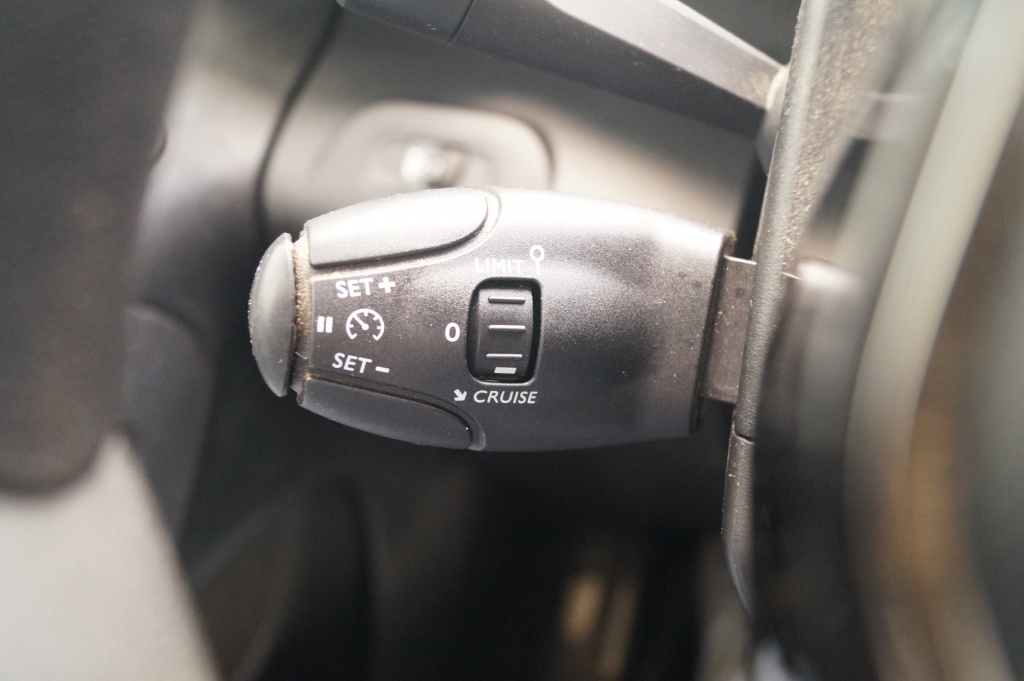 Peugeot Partner Peugeot Partner 1.5 BlueHDI Asphalt -NAVI-CAM-DAB-
