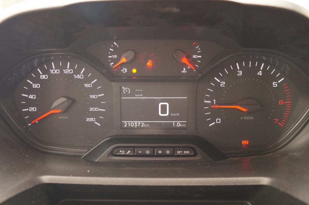 Peugeot Partner Peugeot Partner 1.5 BlueHDI Asphalt -NAVI-CAM-DAB-